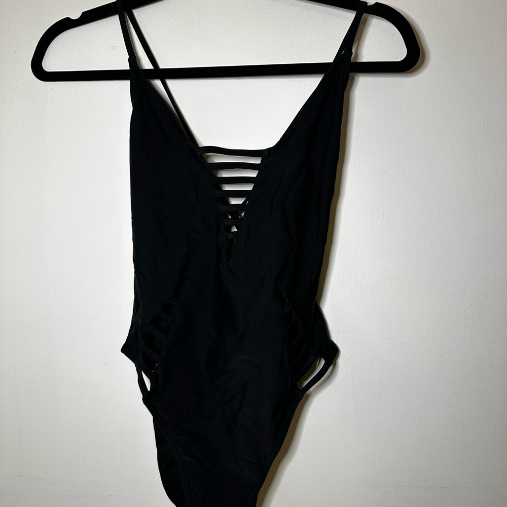 Stylish Black Cutout One Piece Swimsuit